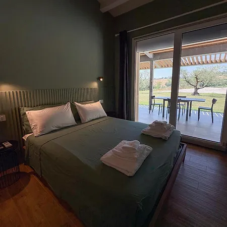 Casa Raggia Guest house Belvedere Ostrense